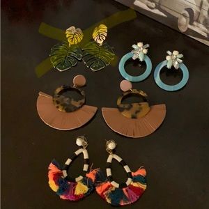 Set of 4 pairs of earrings